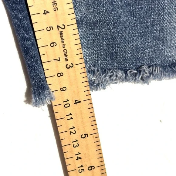 Judy Blue Womens Shorts Lg Distressed Denim Rainbow Paint Splatter Frayed Hem - Picture 5 of 10